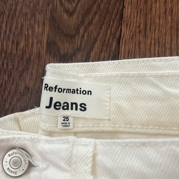 Reformation Pleated Jean - Picture 6 of 7